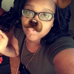 Meet your Posher, Latisha